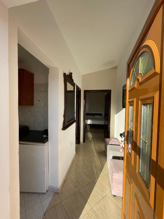 Vila Osmenaj Rent Room Or Apartment Вльора Екстер'єр фото