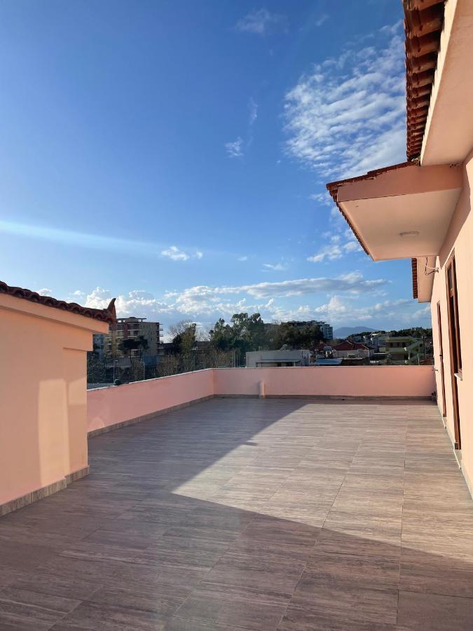 Vila Osmenaj Rent Room Or Apartment Вльора Екстер'єр фото