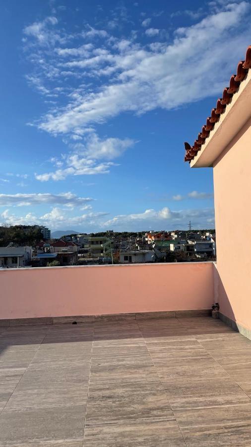 Vila Osmenaj Rent Room Or Apartment Вльора Екстер'єр фото