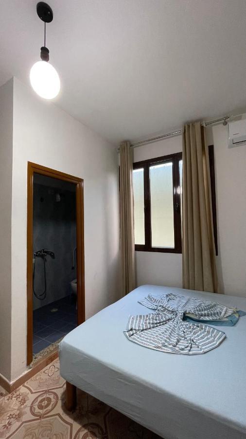 Vila Osmenaj Rent Room Or Apartment Вльора Екстер'єр фото