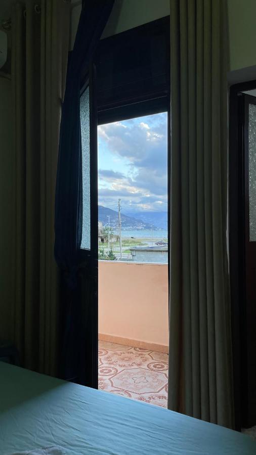 Vila Osmenaj Rent Room Or Apartment Вльора Екстер'єр фото