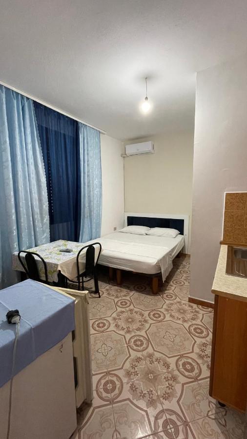 Vila Osmenaj Rent Room Or Apartment Вльора Екстер'єр фото