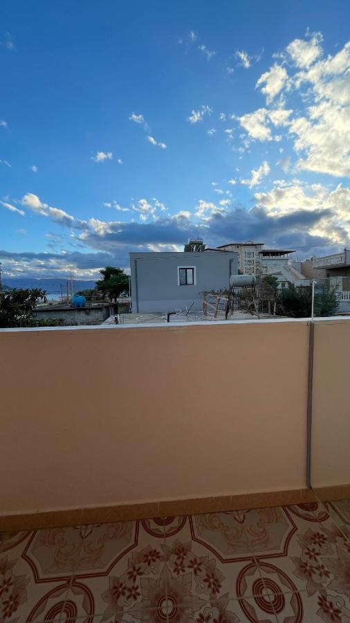 Vila Osmenaj Rent Room Or Apartment Вльора Екстер'єр фото